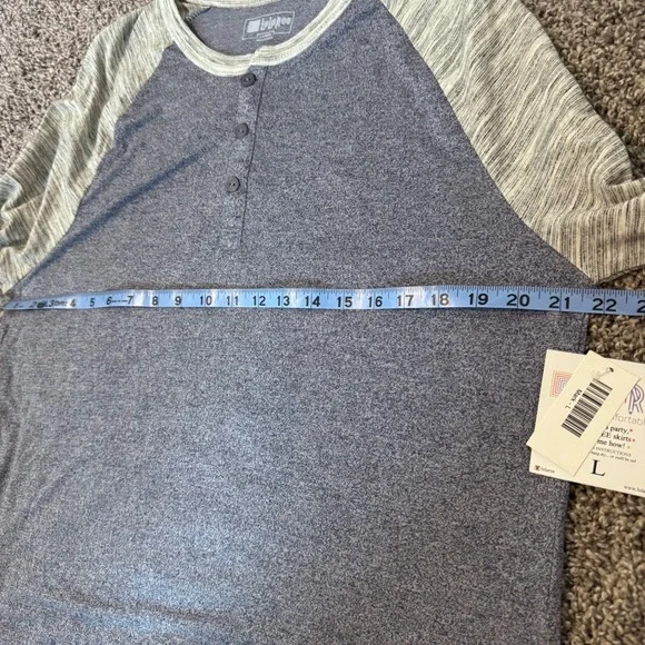 NWT LuLaRoe Mark Henley Long Sleeve Unisex Size Large Blue Gray Casual Cotton - Picture 5 of 8